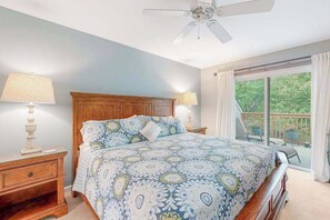 Iron/ironing board, WiFi, bed sheets - Sea Colony Tennis townhouse with tennis court, sauna, & pool (Bethany Beach)