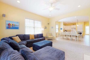 TV, fireplace, DVD player - Bayside Resort house w/ basketball court, fireplace, gym, and golf on-site (Selbyville)