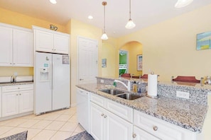 Fridge, microwave, oven, stovetop - Bayside Resort house w/ basketball court, fireplace, gym, and golf on-site (Selbyville)