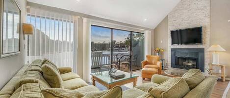 TV, fireplace, DVD player, offices