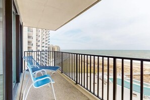 Property grounds - Sea Colony Ocean 7th floor condo w/free WiFi, tennis court, and elevator (Bethany Beach)