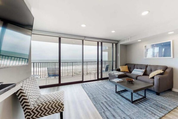 TV, offices - Sea Colony Ocean 7th floor condo w/free WiFi, tennis court, and elevator (Bethany Beach)
