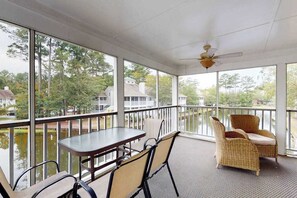 Outdoor dining - Sea Colony Tennis 2nd floor condo w/ gym, shared sauna, and balcony (Bethany Beach)