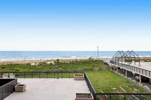 Terrace/patio - Sea Colony oceanfront 2nd floor condo w/ pool and elevator (Bethany Beach)