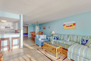 TV, DVD player, offices - Sea Colony Ocean 6th floor condo w/ basketball court, elevator, and shared sauna (Bethany Beach)