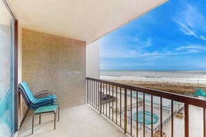 Property grounds - Sea Colony Ocean 5th-floor condo with amazing views, pool, sauna & balcony (Bethany Beach)