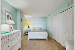 Iron/ironing board, WiFi, bed sheets - Oceanfront fifth-floor condo with sauna, pools, & hot tub on-site (Bethany Beach)