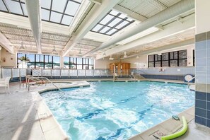 Pool - Sea Colony Ocean 8th floor condo w/ pool, free WiFi, & basketball court (Bethany Beach)