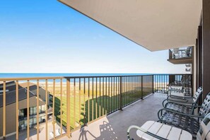 Property grounds - Sea Colony oceanfront 6th floor condo w/ elevator, gym, and ocean views (Bethany Beach)
