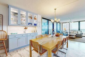 Dining - Sea Colony oceanfront 6th floor condo w/ elevator, gym, and ocean views (Bethany Beach)