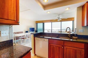 Interior - Sea Colony 5th floor condo w/ shared gym, tennis court & sauna - ocean view (Bethany Beach)