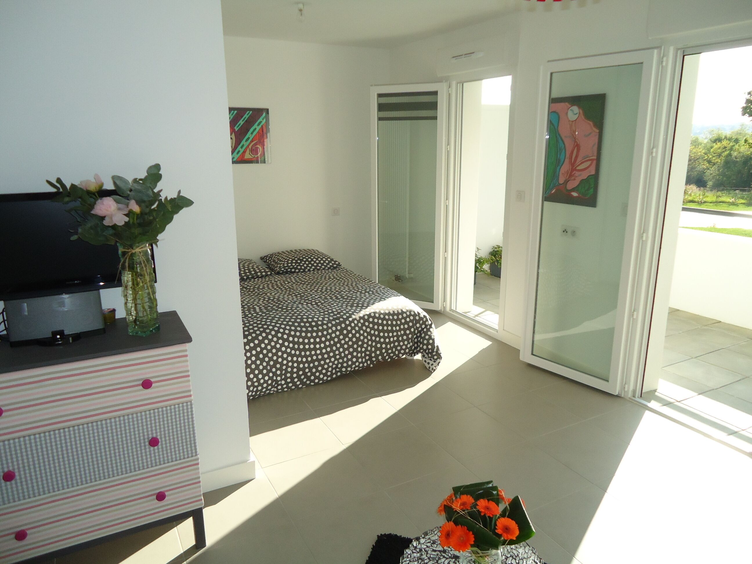 1 bedroom, iron/ironing board