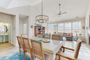 Interior - Bear Trap Dunes townhouse with sports courts & pools, dog-friendly (Ocean View)