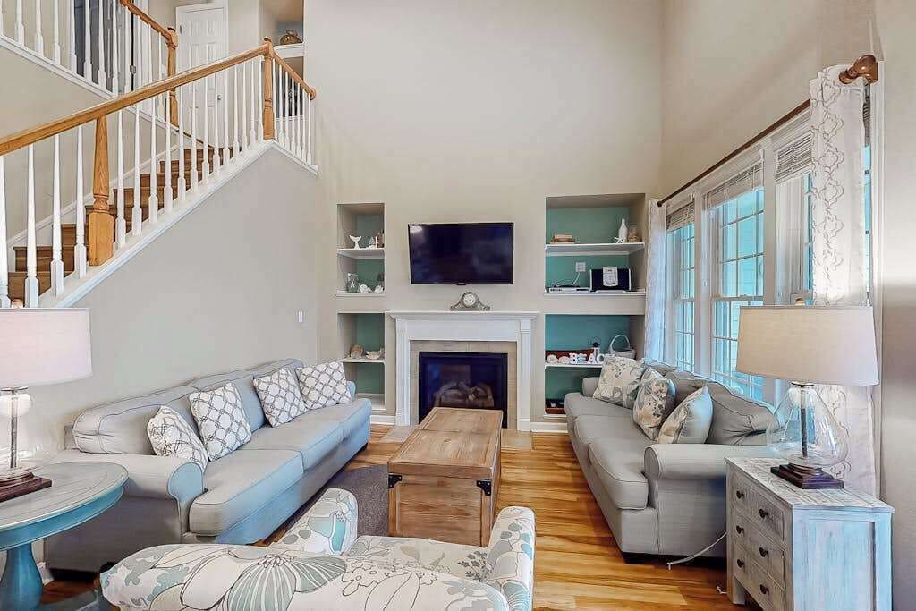TV, fireplace, DVD player