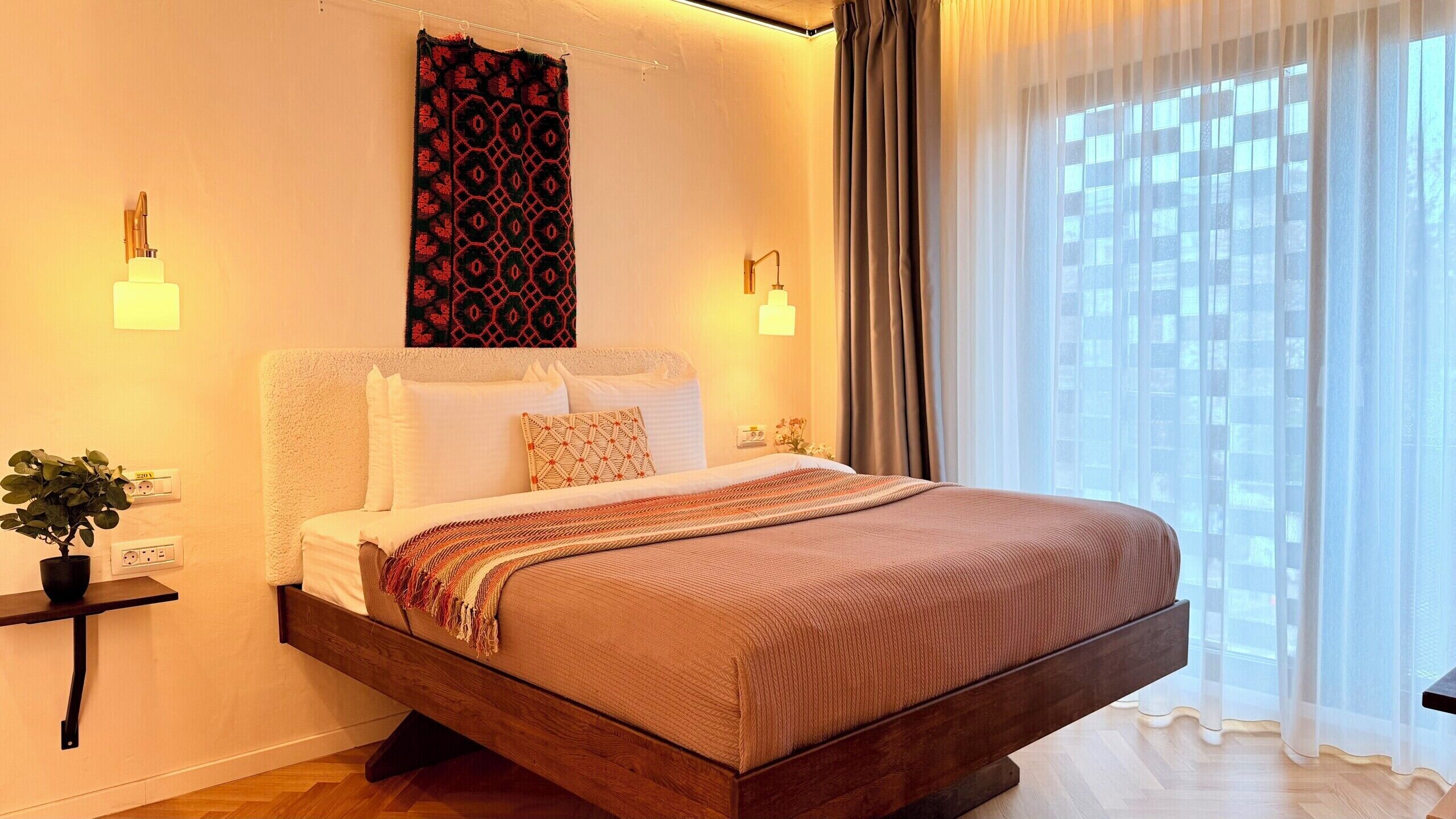 Comfort Studio, 1 Queen Bed, Non Smoking, Private Bathroom | Interior