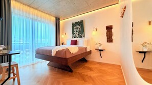 Comfort Studio, 1 Queen Bed, Non Smoking, Private Bathroom | Blackout drapes, iron/ironing board, free WiFi, bed sheets - Modern Studios Steps from Piața Romană (București)