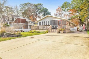 Exterior - Town of Bethany Beach Home Near Fun Activities & Adventures w/Free WiFi & WD (Bethany Beach)