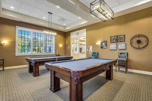 Games room - Ocean View Beach Club house near the beach with pool, & W/D (Ocean View)