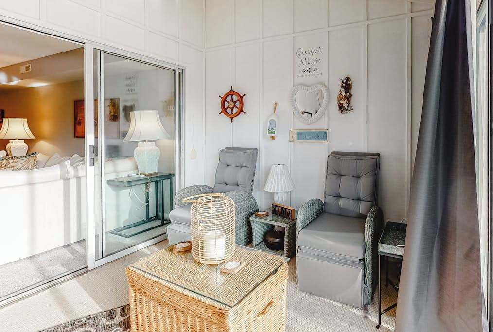 Mallard Lakes Home W/water Views, Shared Pool, Free Wifi, & W/d - 芬威克島