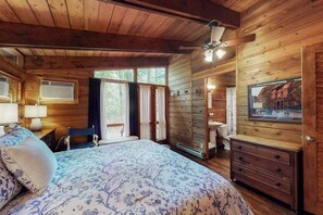 WiFi, bed sheets - Middlesex Beach home close to water with screened porch & alfresco dining (South Bethany)