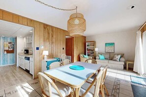 Interior - Hidden Harbour Home Close to the Water w/Shared Pool, Private W/D, WiFi (Bethany Beach)