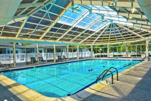 Pool - Salt Pond townhouse close to pond & ocean with WiFi & paid-access pool (Bethany Beach)