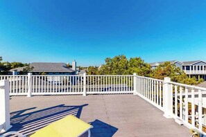 Terrace/patio - Ocean Village Home Steps From Beach w/Free WiFi + Private Washer and Dryer (Bethany Beach)