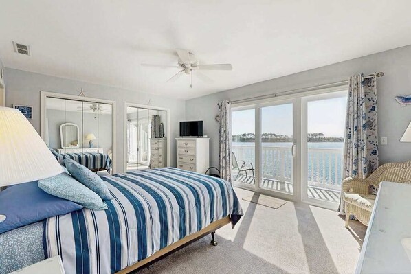 WiFi, bed sheets - Salt Pond townhouse overlooking the water with WiFi & washer/dryer (Bethany Beach)
