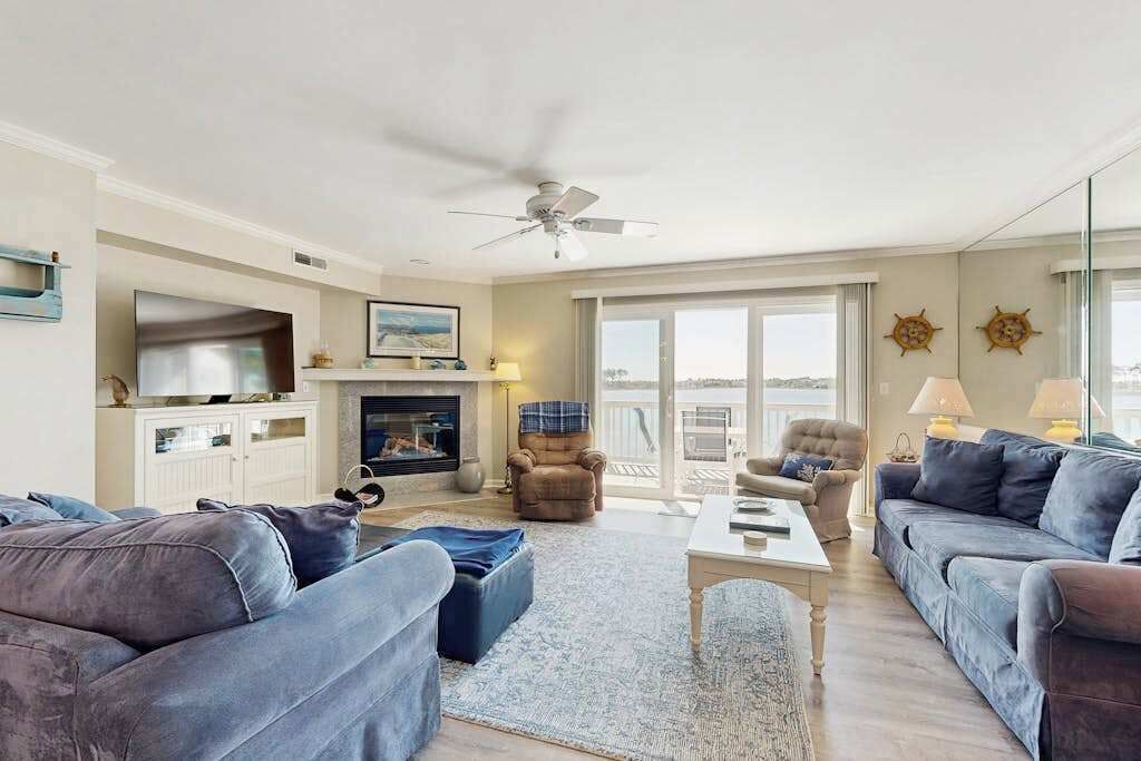 TV, DVD player, offices