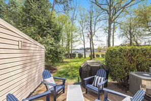 Property grounds - Sea Pines Village Beach House with Fast WiFi, Full Kitchen, A/C, & a Shared Pool (Bethany Beach)