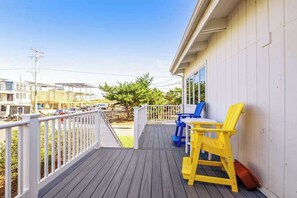 Terrace/patio - Fenwick Island spacious beach house with deck, W/D & full kitchen - dog-friendly (Fenwick Island)