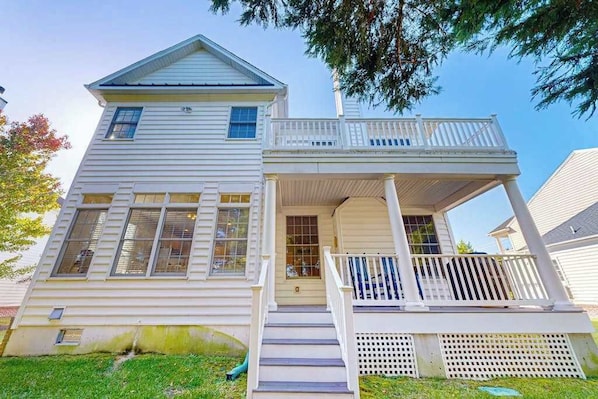 Exterior - Bethany Lakes house w/ private gas grill, balcony, free WiFi, and pool (Bethany Beach)