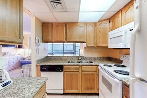 Fridge, microwave, oven, stovetop - Sea Colony oceanfront 3rd floor condo w/ free WiFi, shared sauna, & tennis court (Bethany Beach)