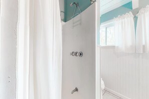 Shower, hair dryer, towels - Bethany West home near trolley with screened porch & pool/tennis access (Bethany Beach)