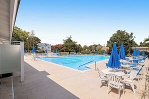 Pool - Bethany West home near trolley with screened porch & pool/tennis access (Bethany Beach)