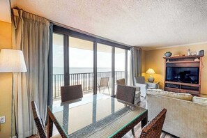 TV, DVD player, offices - Sea Colony Ocean 10th floor condo w/ tennis court, basketball court, and gym (Bethany Beach)