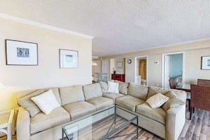 TV, DVD player, offices - Sea Colony Ocean 10th floor condo w/ tennis court, basketball court, and gym (Bethany Beach)