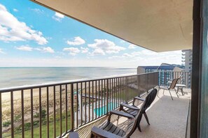 Property grounds - Sea Colony Ocean 10th floor condo w/ tennis court, basketball court, and gym (Bethany Beach)