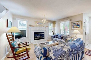 TV, DVD player - Savannahs Landing home w/ gas grill & shared pool, tennis, & playground (Ocean View)