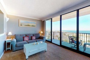 TV, offices - Sea Colony 8th Floor Condo w/ Private beach, Gym, & balcony with ocean view (Bethany Beach)