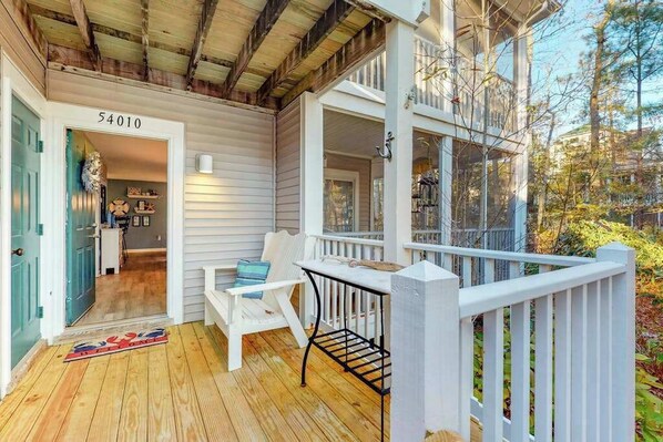 Terrace/patio - Sea Colony West Side Condo w/ Free WiFi, AC, Washer/Dryer & Shared Pools/Hot Tub (Bethany Beach)