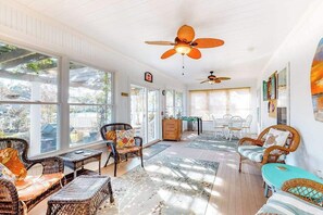 Interior - Bayview Landing home with central AC, shared pool, washer/dryer, & free WiFi (Selbyville)