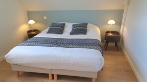 Iron/ironing board, WiFi, bed sheets - "Le Lodge Sainte Anne" open to the countryside (Sainte-Anne-d'Auray)