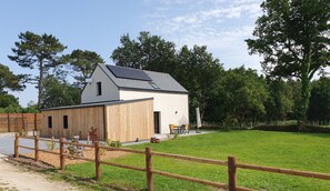 Exterior - "Le Lodge Sainte Anne" open to the countryside (Sainte-Anne-d'Auray)