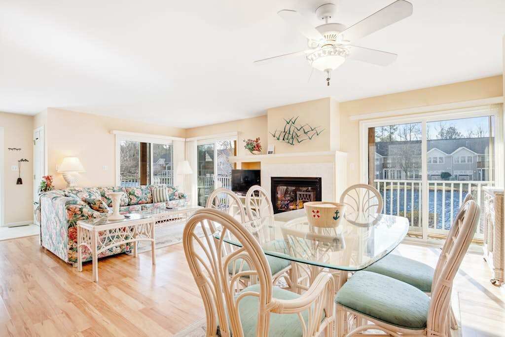 TV, DVD player, offices
