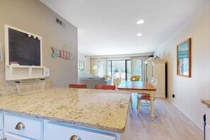 Dining - Sea Colony Tennis 1st Floor Condo w/ Free WiFi, Shared Pool, & Basketball Court (Bethany Beach)