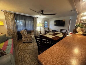 Interior - Charming 2-bedroom cottage with AC in Edgewater just off the Indian River (Edgewater)