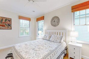 WiFi, bed sheets - Town of Bethany beach house with expansive rooftop deck & several kitchens (Bethany Beach)