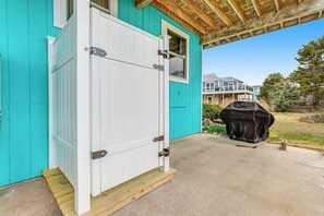 Property grounds - Dog-friendly town of Fenwick home with guest suite, WiFi, & elevator (Fenwick Island)