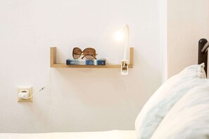 Iron/ironing board, WiFi, bed sheets - Crete Charming Countryside Retreat, Private Garden (Alikampos)